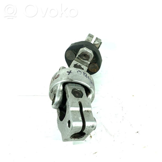 Stūresrata ass krustsavienojums