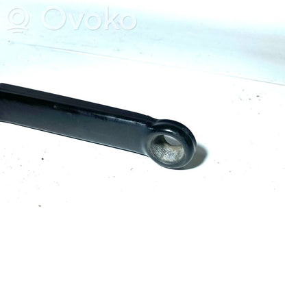 Stikla tīrītāja mehānisms (stienis)