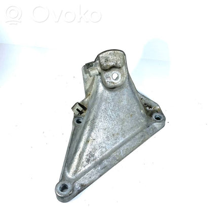 Dzinēja nostiprināšanas stiprinājums-kronšteins