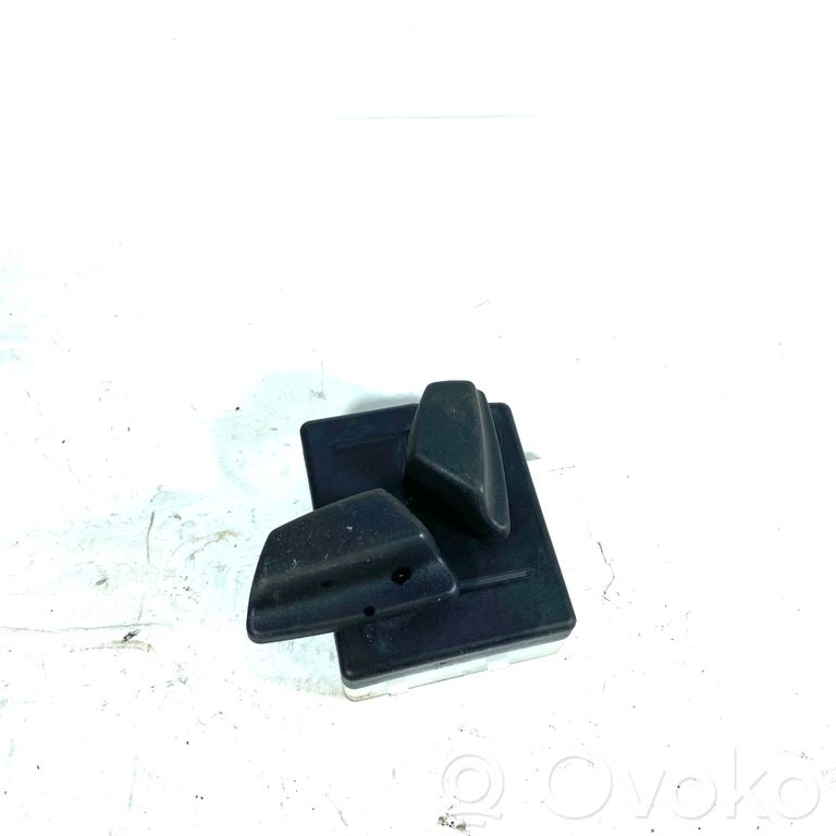 Sēdekļu regulēšanas slēdzis (-i)