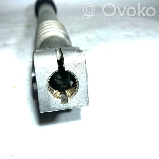 Stūresrata ass krustsavienojums