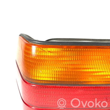 Aizmugurējais lukturis virsbūvē