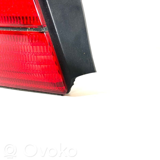 Задний фонарь в кузове