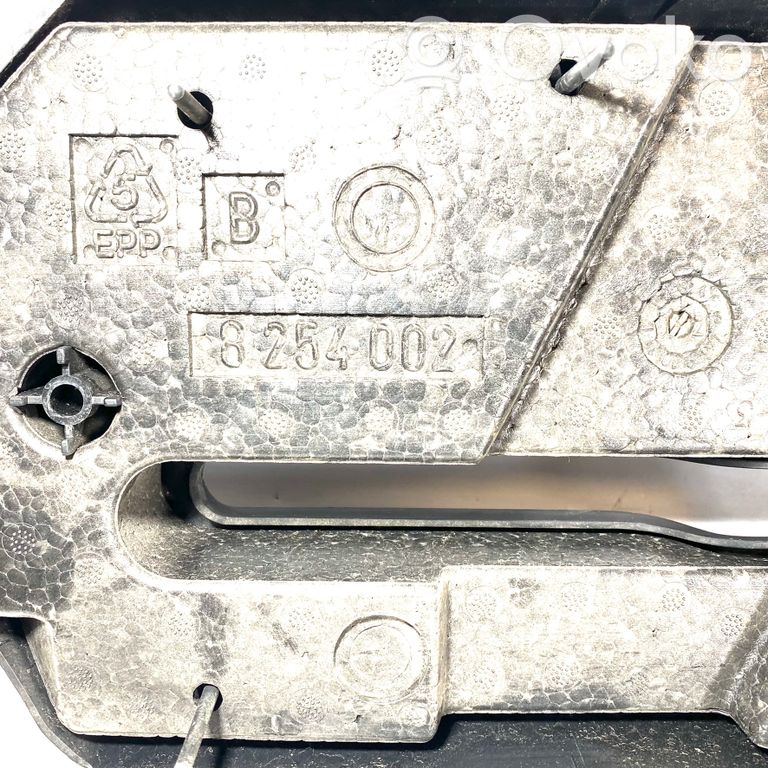 Stūres ass dekoratīvā apdare