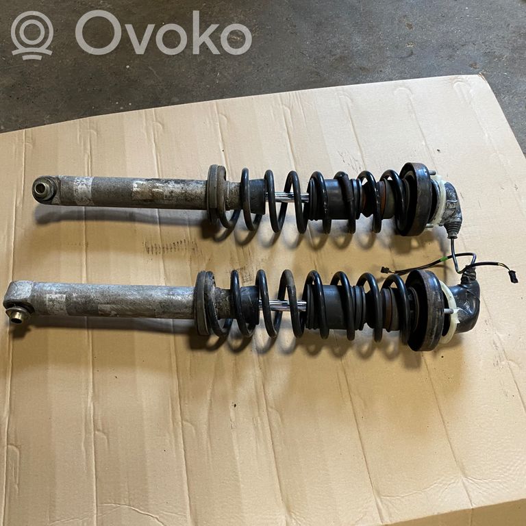 Aizmugurē amortizators