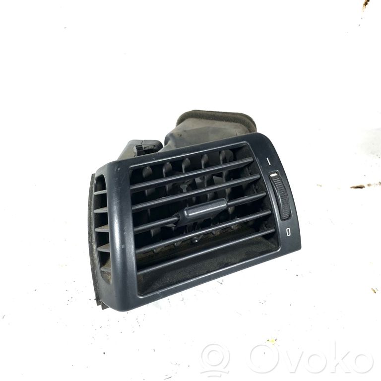Side air grille