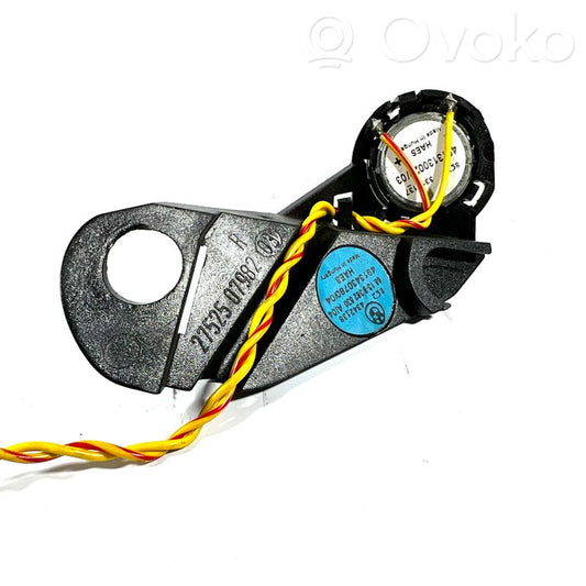 Augsto frekvenču skaļrunis (-i) priekšējās durvīs