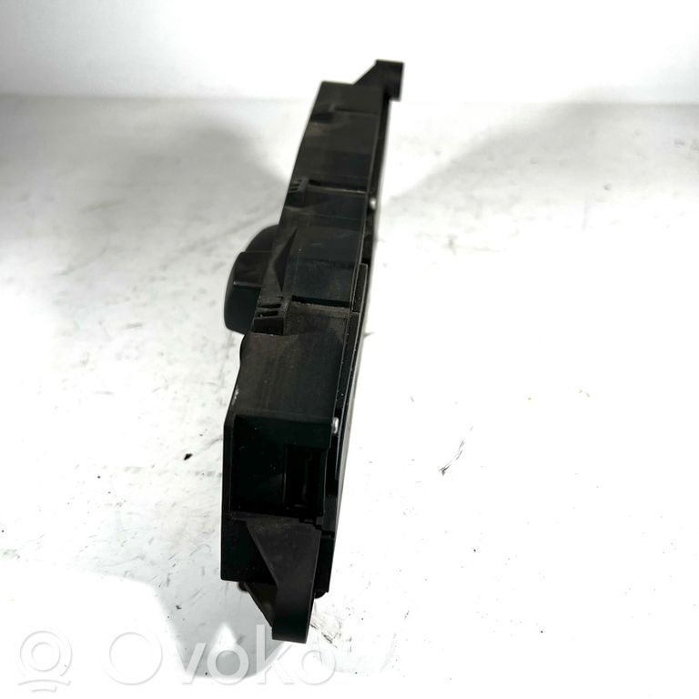 Sēdekļu regulēšanas slēdzis (-i)