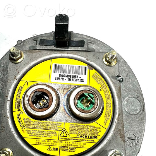 Steering wheel airbag