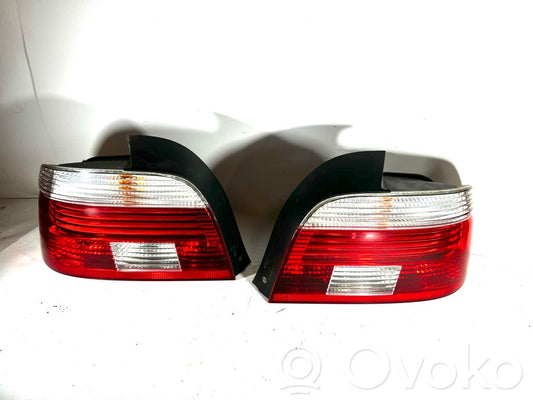 Aizmugurējo lukturu komplekts