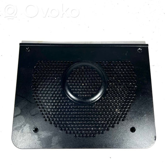 Subwoofera reste/apdare