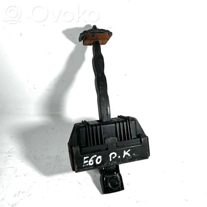 Ограничитель открывания двери