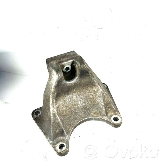 Кронштейн крепления трансмиссии