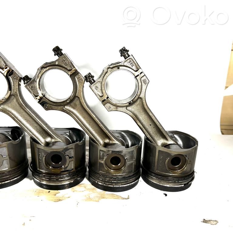 Piston with connecting rod