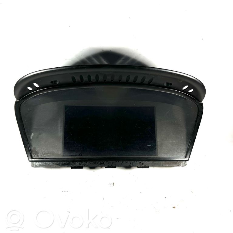 Ekrāns / displejs / mazais ekrāns