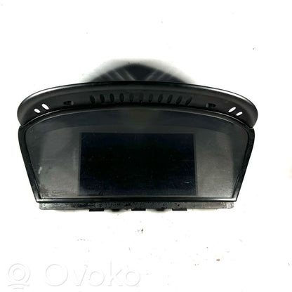 Ekrāns / displejs / mazais ekrāns