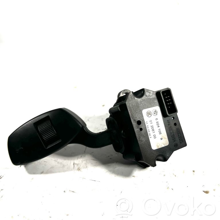 Stikla tīrītāja vadības pogas kātiņš