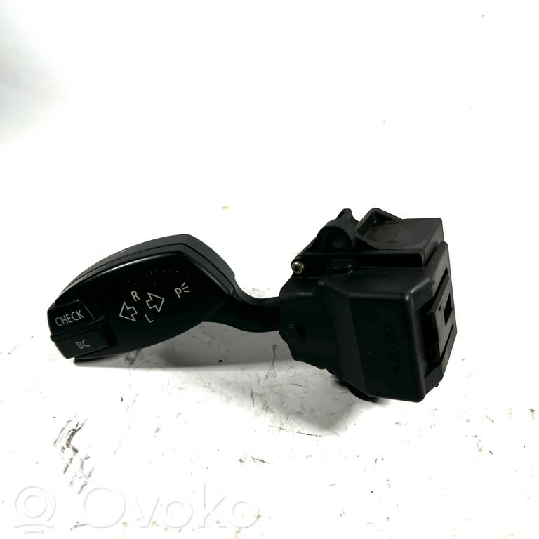 Pagrieziena signālu / lukturu sviria