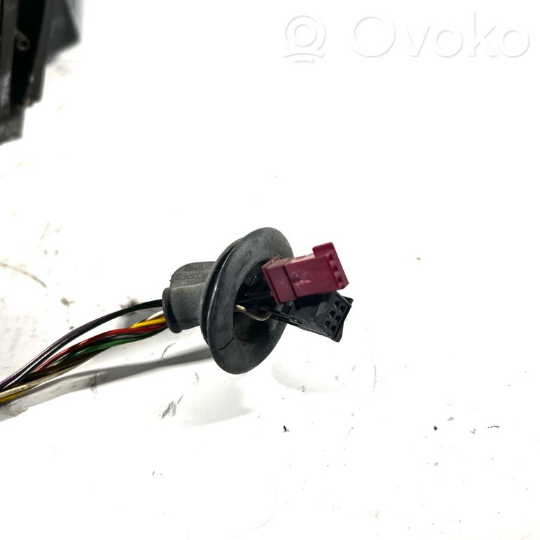 Spogulis (elektriski vadāms)