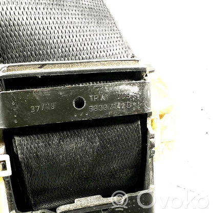 Задний ремень безопасности