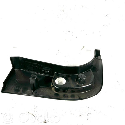 Kāju zonas sānu dekoratīvā apdare