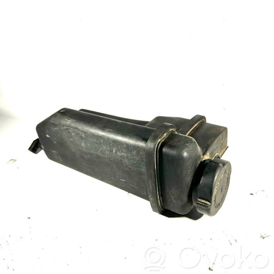 Расширительный бачок охлаждающей жидкости