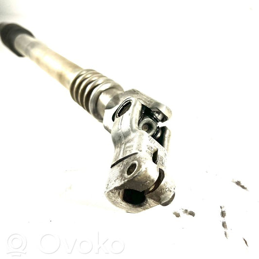 Stūresrata ass krustsavienojums