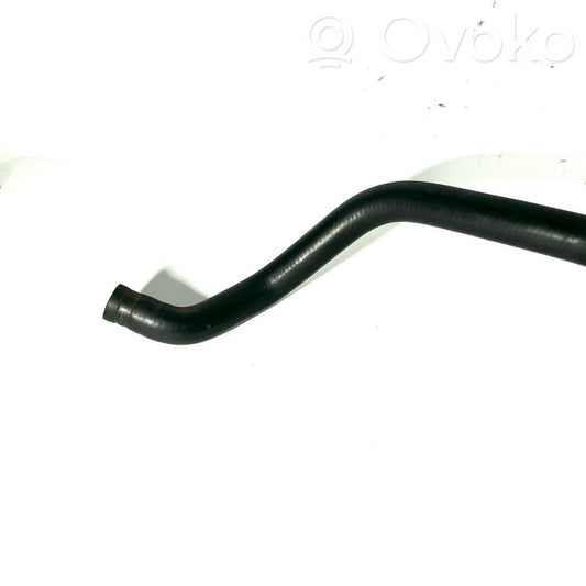 Caurulīte (-es) / šļūtene (-es)