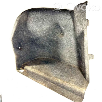 Нижняя панель отделки багажника