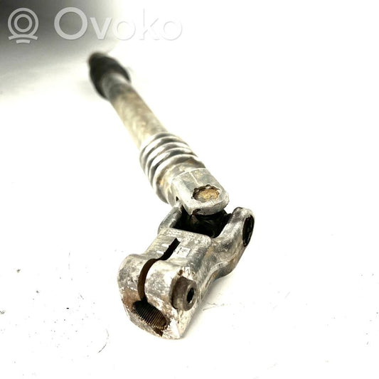 Stūresrata ass krustsavienojums