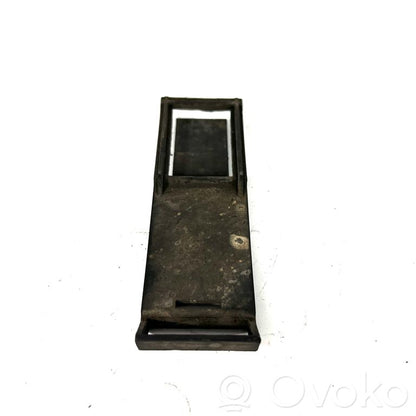 Interkūlera šļūtene (-es) / caurule (-es) kronšteins