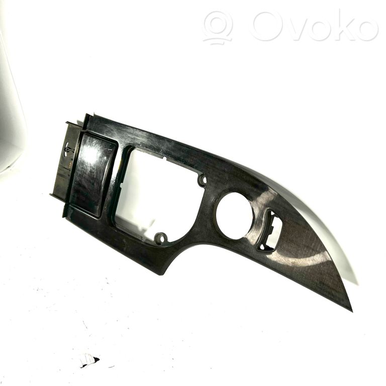 Cita veida vidus konsoles (tuneļa) elementi