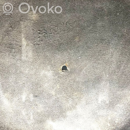 Rezerves riteņa nodalījuma dekoratīvā apdare