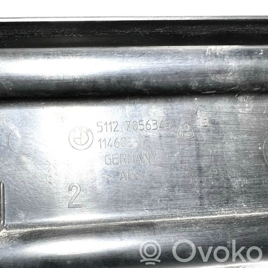 Rear bumper mounting bracket