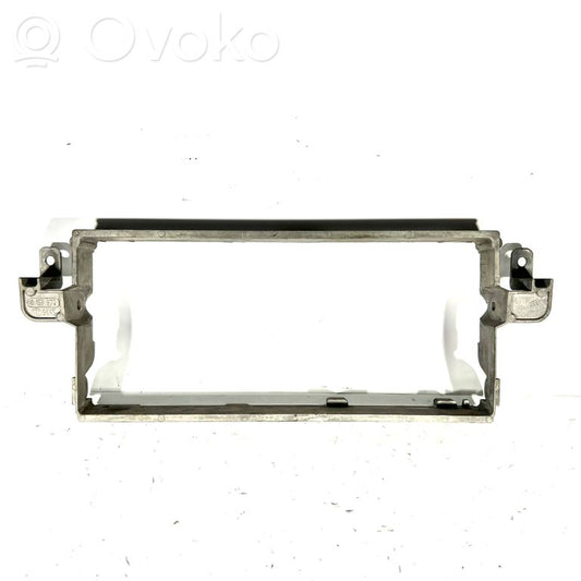 Декоративная отделка радио/навигации