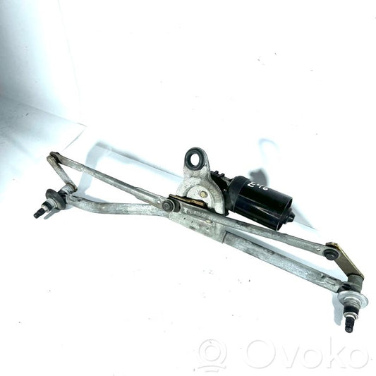 Priekšējā loga tīrītājs