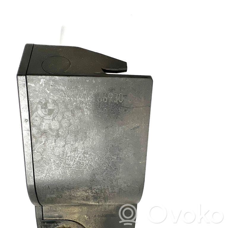 Педаль акселератора