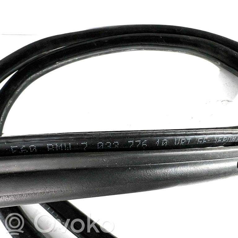 Задняя декоративная резинка (в кузове)