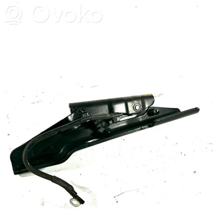 Петли капота двигателя