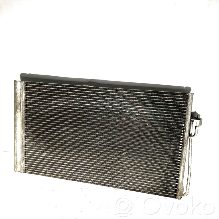 Gaisa kondicioniera dzeses radiators