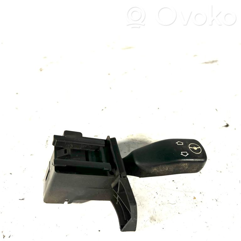 Ручка регулировки положения рулевого колеса