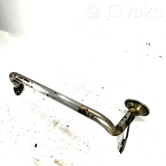 Eļļas pievades caurulīte (karterī)