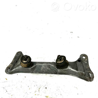 Pārnesumkārbas stiprinājuma kronšteins