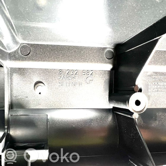 Нижняя панель отделки багажника