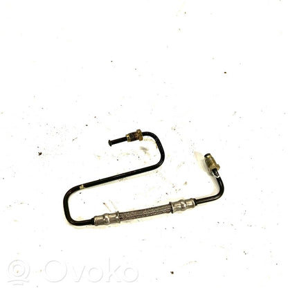 Caurulīte (-es) / trubiņa (-as)