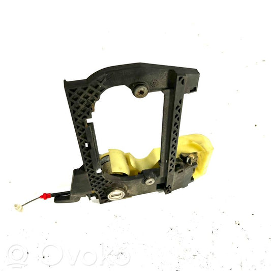 Держатель/кронштейн для внешней ручки открывания спереди