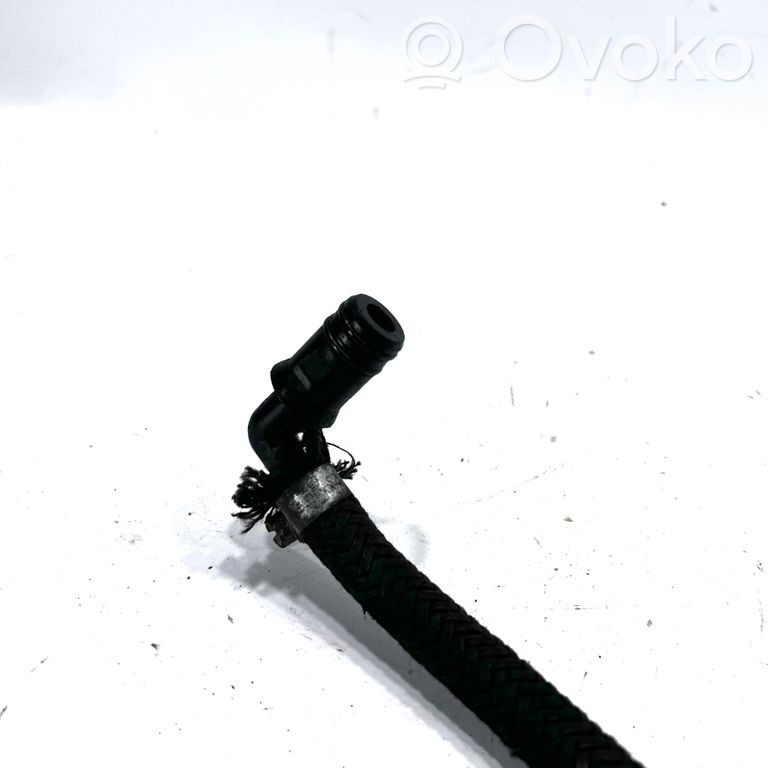 Degvielas maģistrālā caurule