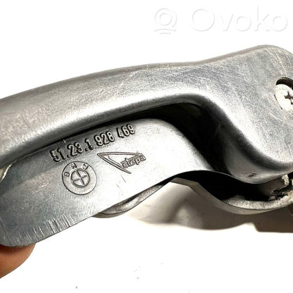 Ручка открывания капота двигателя