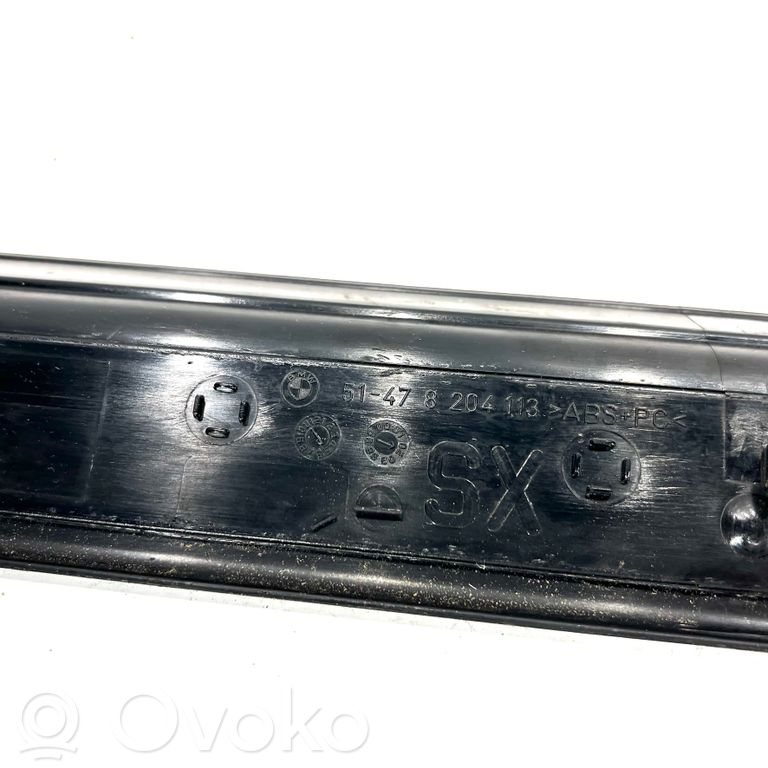 Priekšējā sliekšņa dekoratīvā apdare (iekšējā)