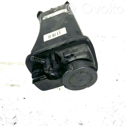 Расширительный бачок охлаждающей жидкости